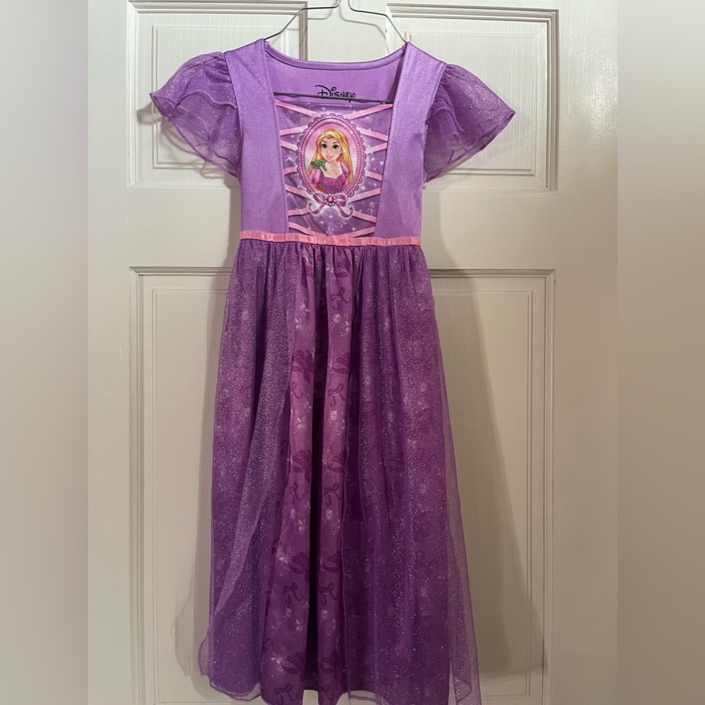 Disney Rapunzel night gown